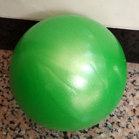 9.8" Mini Pilates Yoga Ball with Inflatable Straw (Color: Green)